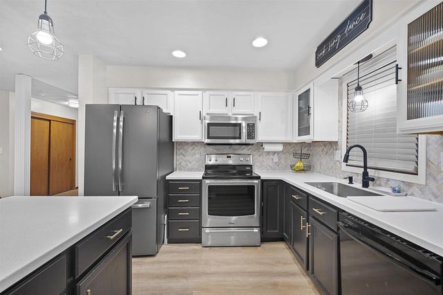 2107 Meadowlark Drive, Janesville, WI 53546