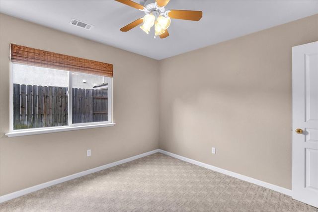 88 Westbrook Dr, Lodi, CA 95242