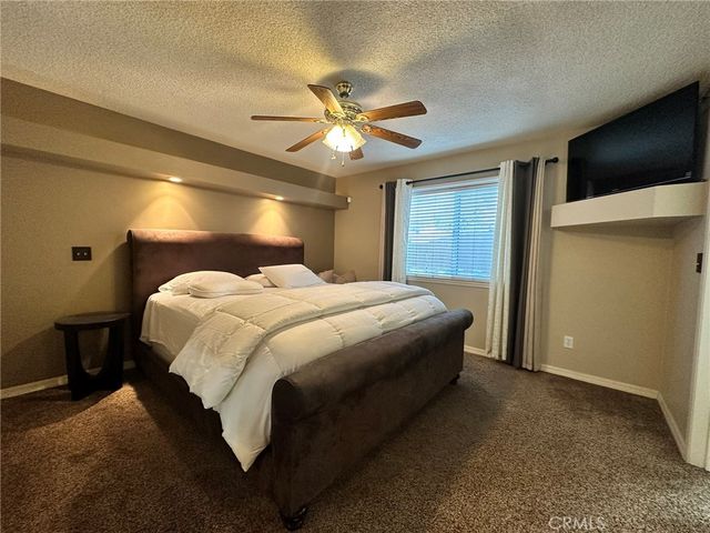 3623 Redlands, Bakersfield, CA 93306