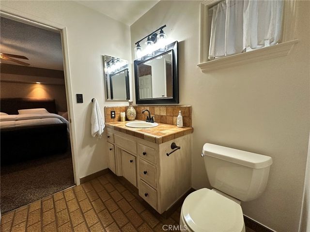 3623 Redlands, Bakersfield, CA 93306