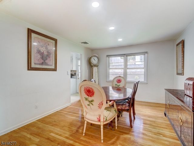 22 Cheshire Ter, West Orange Twp., NJ 07052