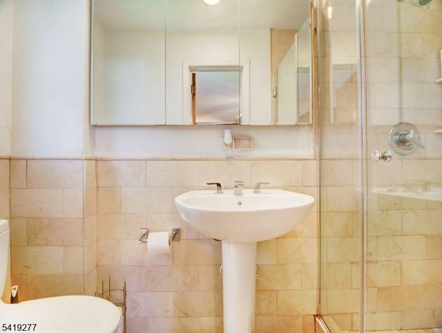 22 Cheshire Ter, West Orange Twp., NJ 07052