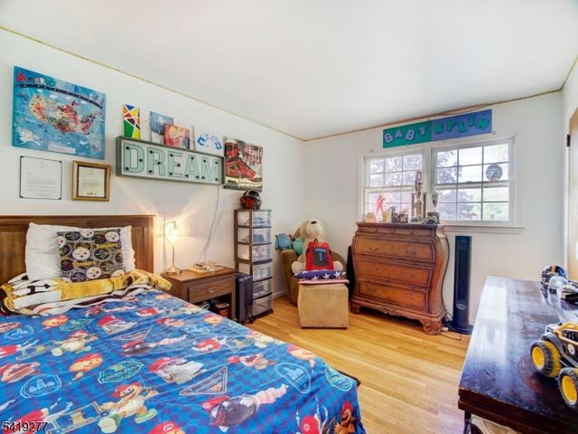 22 Cheshire Ter, West Orange Twp., NJ 07052