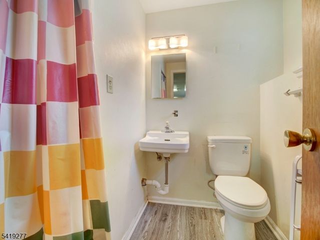 22 Cheshire Ter, West Orange Twp., NJ 07052