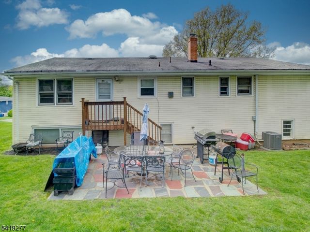 22 Cheshire Ter, West Orange Twp., NJ 07052