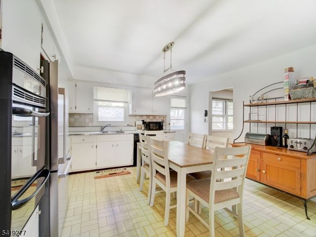 22 Cheshire Ter, West Orange Twp., NJ 07052
