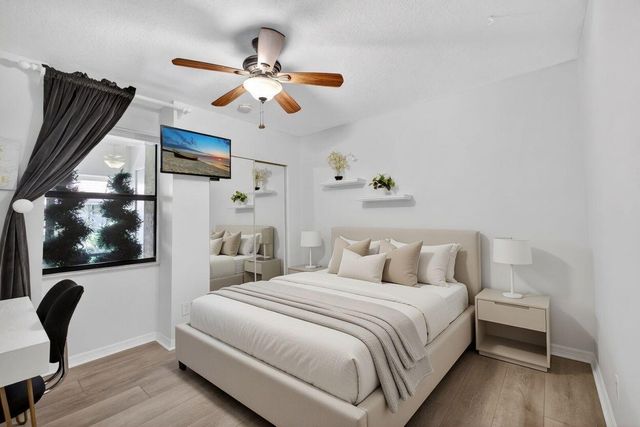 101 Half Moon Circle C, Jupiter, FL 33458