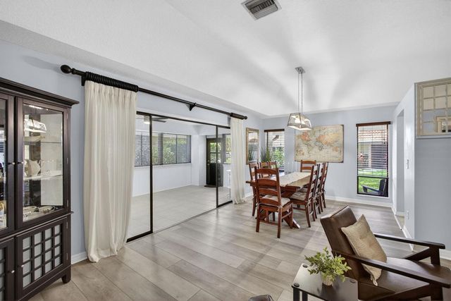 101 Half Moon Circle C, Jupiter, FL 33458