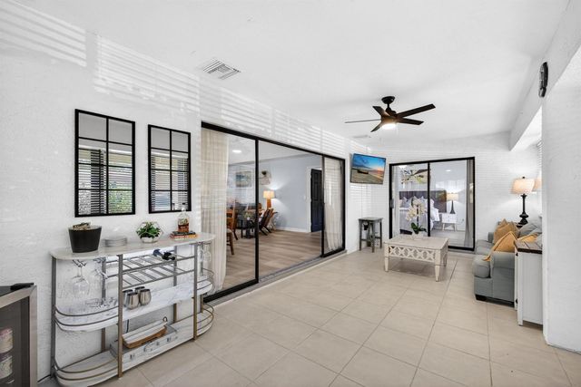 101 Half Moon Circle C, Jupiter, FL 33458