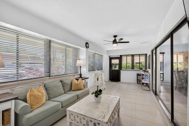 101 Half Moon Circle C, Jupiter, FL 33458