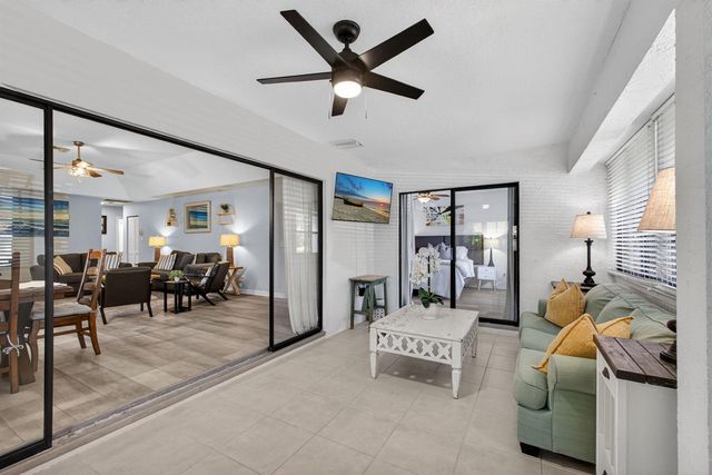 101 Half Moon Circle C, Jupiter, FL 33458