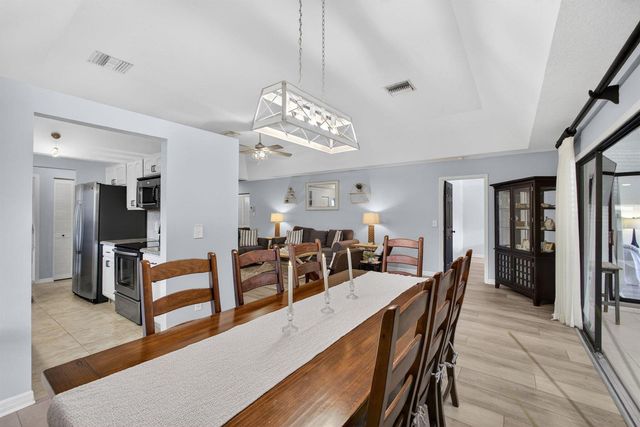101 Half Moon Circle C, Jupiter, FL 33458