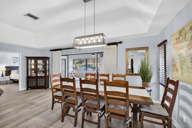 101 Half Moon Circle C, Jupiter, FL 33458