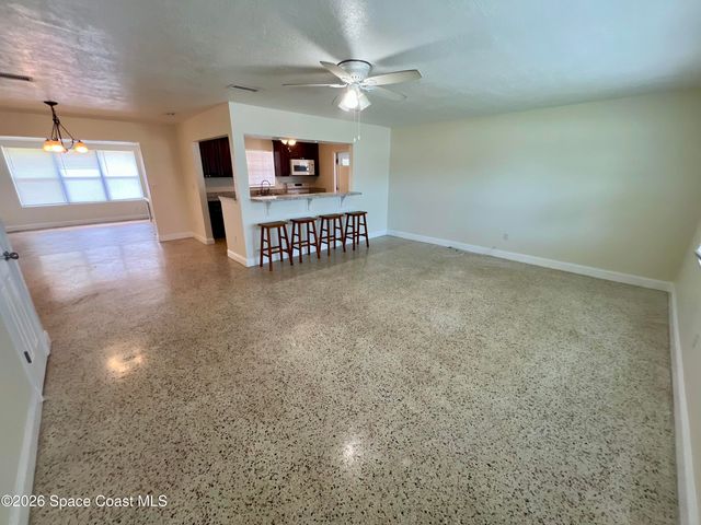 15 Vida Way, Melbourne, FL 32901