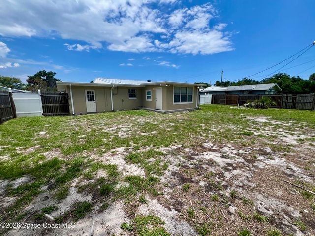 15 Vida Way, Melbourne, FL 32901