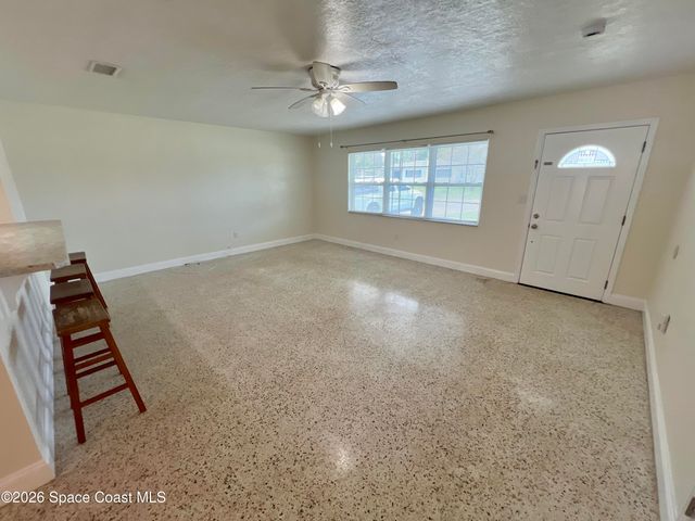 15 Vida Way, Melbourne, FL 32901