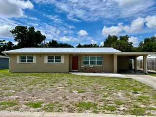 15 Vida Way, Melbourne, FL 32901