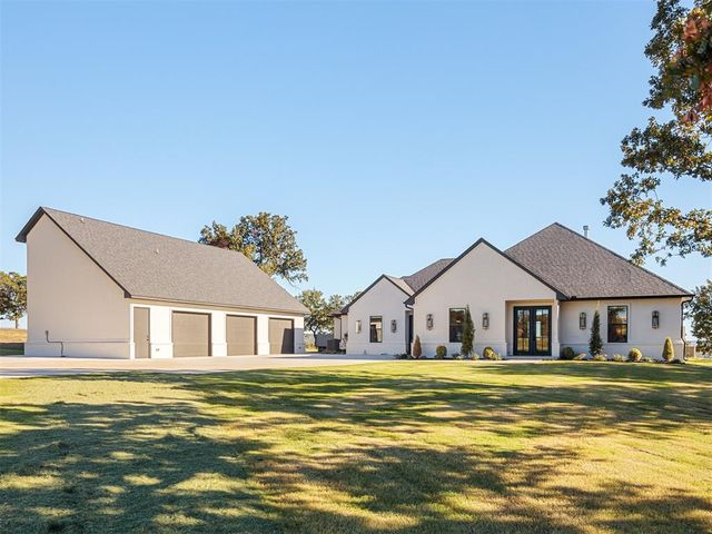31 Patriot Pointe Loop, Eufaula, OK 74432