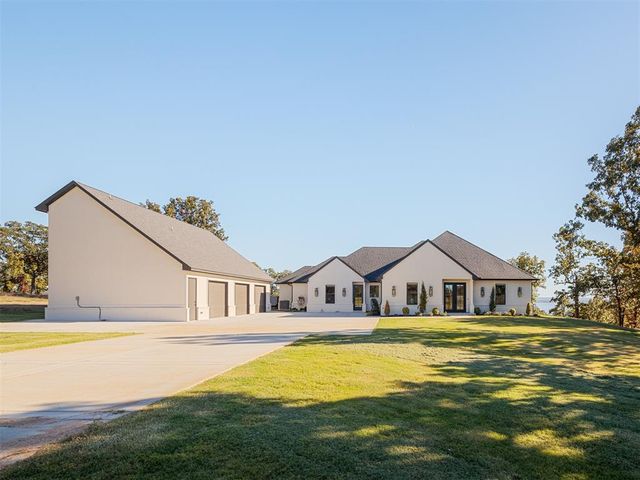 31 Patriot Pointe Loop, Eufaula, OK 74432