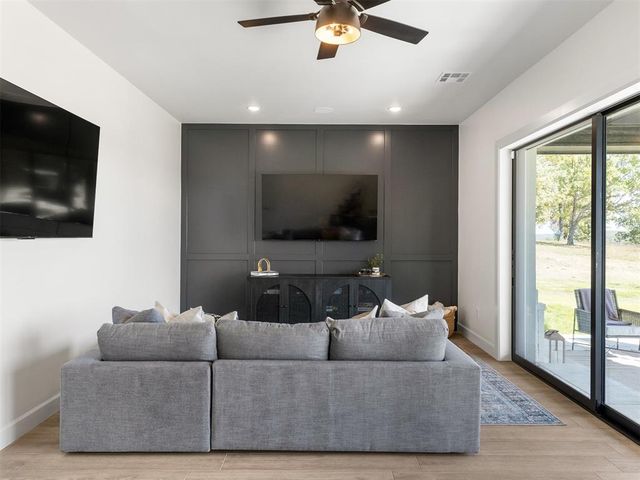 31 Patriot Pointe Loop, Eufaula, OK 74432