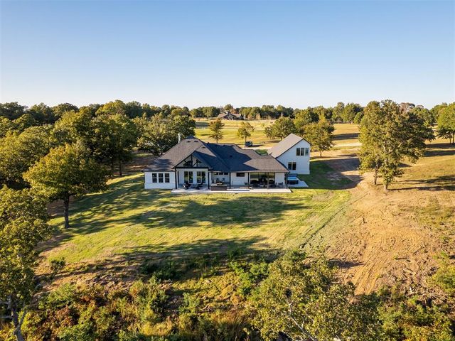 31 Patriot Pointe Loop, Eufaula, OK 74432