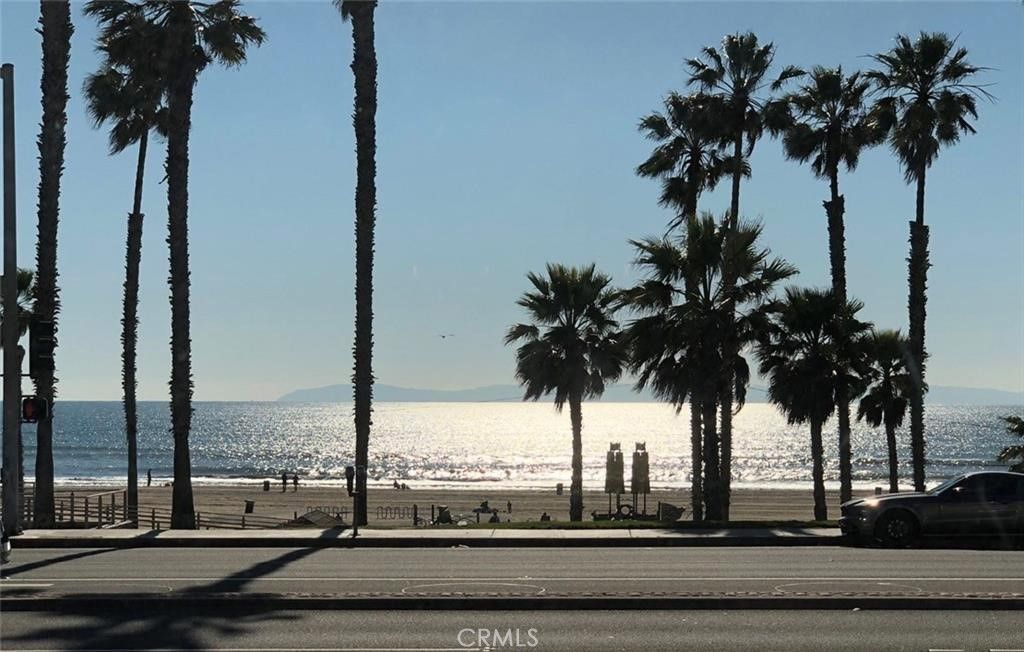 900 Pacific Coast, Huntington Beach, CA 92648 — exterior
