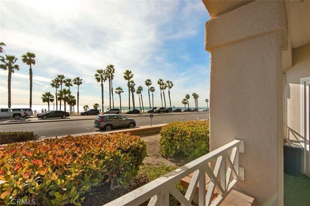 900 Pacific Coast, Huntington Beach, CA 92648 — photo 3