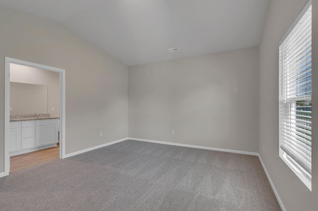 9519 E Hurst St, Wichita, KS 67210