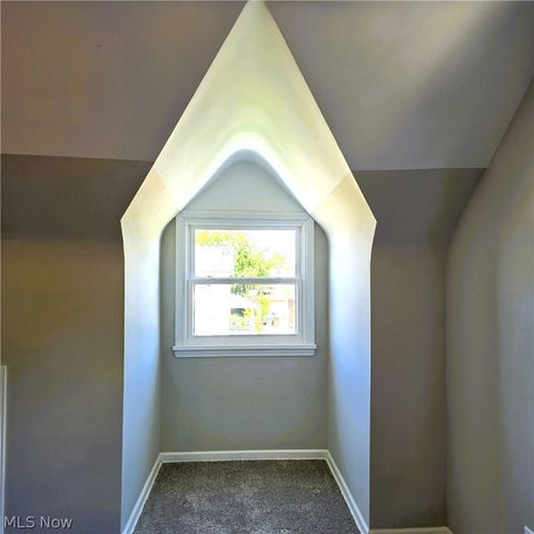 7515 Ridgefield Avenue, Parma, OH 44129
