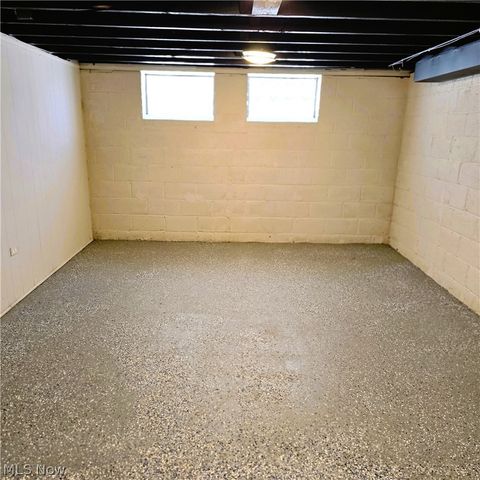 7515 Ridgefield Avenue, Parma, OH 44129