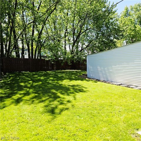 7515 Ridgefield Avenue, Parma, OH 44129