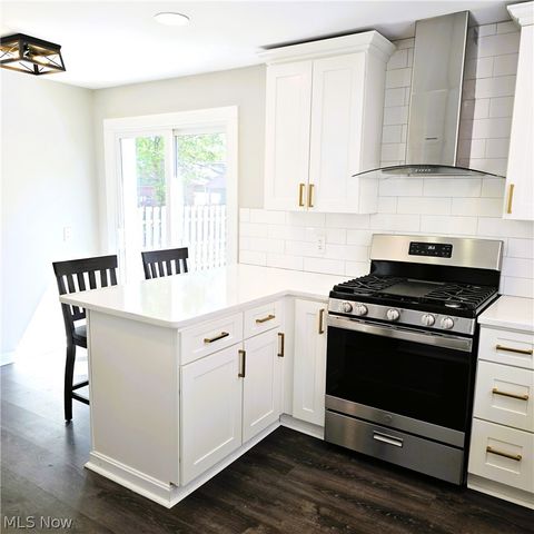 7515 Ridgefield Avenue, Parma, OH 44129