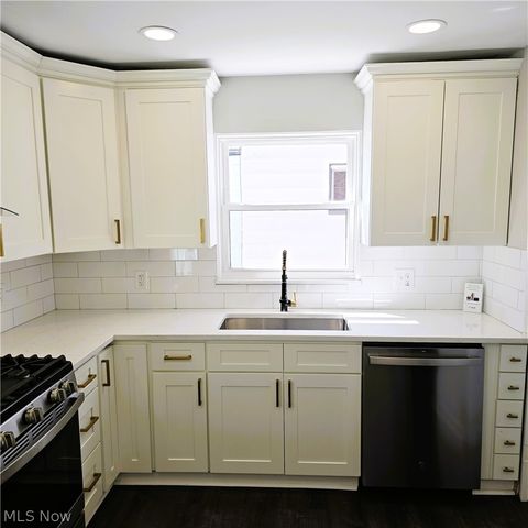7515 Ridgefield Avenue, Parma, OH 44129