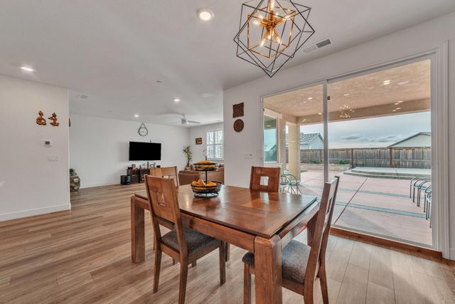 4981 Gold Rush Dr, Folsom, CA 95630