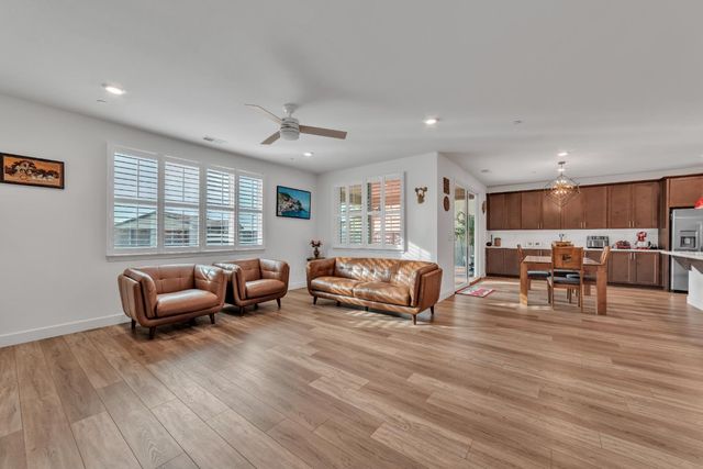 4981 Gold Rush Dr, Folsom, CA 95630