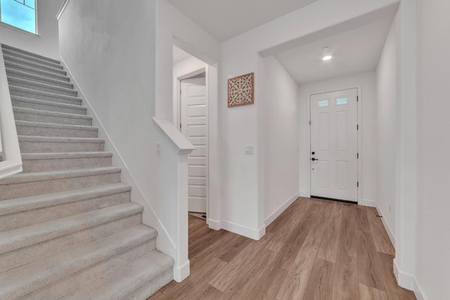 4981 Gold Rush Dr, Folsom, CA 95630