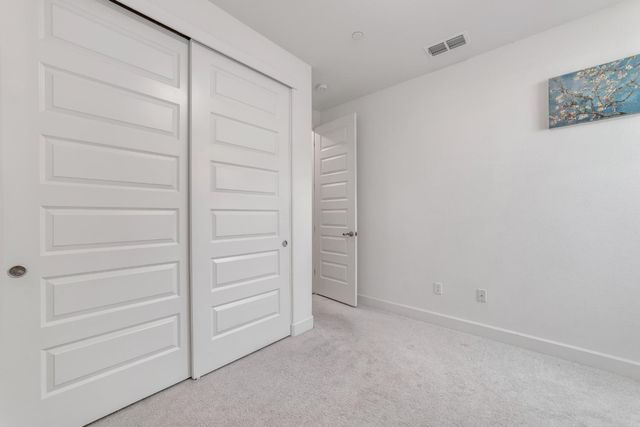 4981 Gold Rush Dr, Folsom, CA 95630