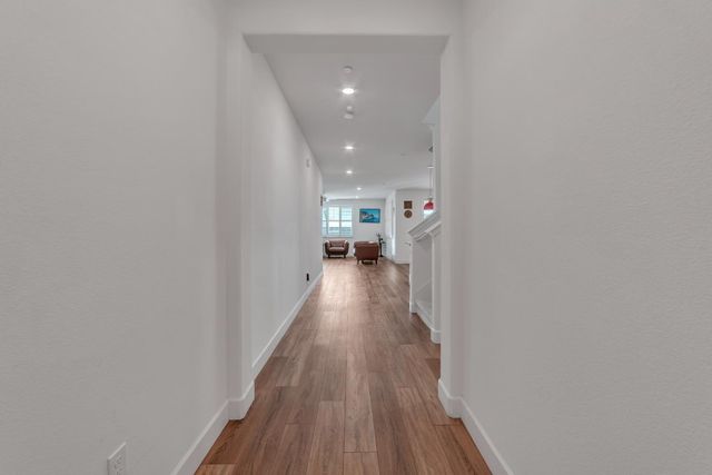 4981 Gold Rush Dr, Folsom, CA 95630