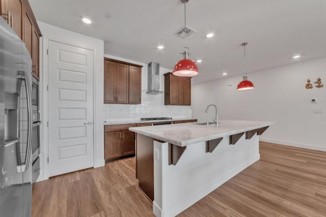 4981 Gold Rush Dr, Folsom, CA 95630