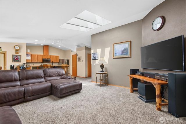 937 Germany Creek, Longview, WA 98632