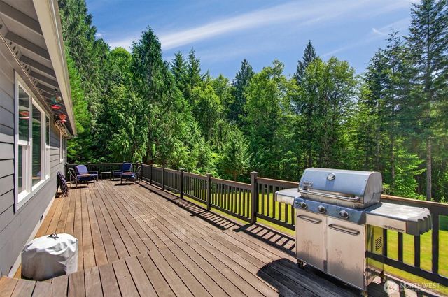 937 Germany Creek, Longview, WA 98632