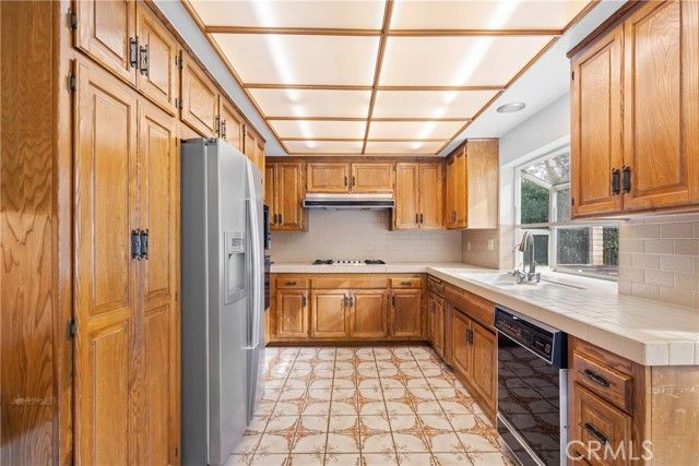 11861 Darby Avenue, Porter Ranch (los Angeles), CA 91326