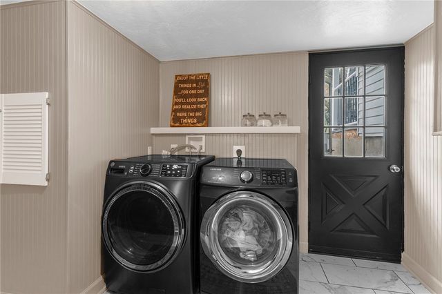 332 W Slippery Rock St, Donegal, PA 16025