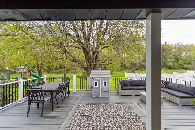 332 W Slippery Rock St, Donegal, PA 16025