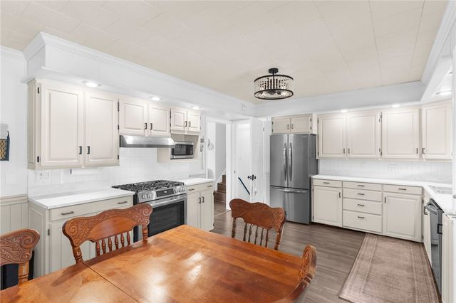 332 W Slippery Rock St, Donegal, PA 16025