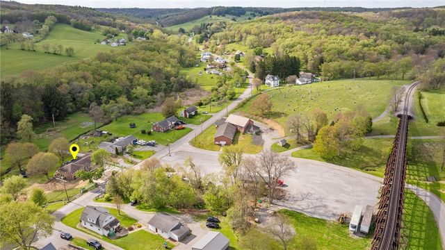 332 W Slippery Rock St, Donegal, PA 16025
