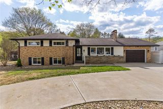 332 W Slippery Rock St, Donegal, PA 16025