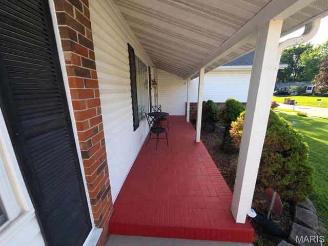 2130 Canterbury Drive, Florissant, MO 63033