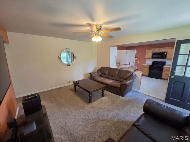 2130 Canterbury Drive, Florissant, MO 63033