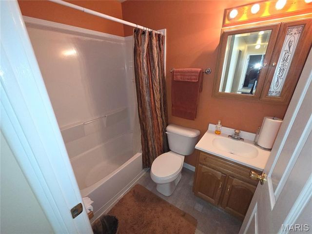 2130 Canterbury Drive, Florissant, MO 63033
